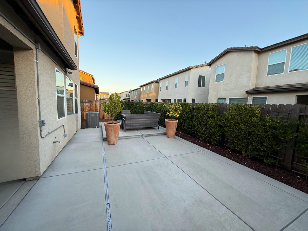 866 Wishon Ave W - Photo 3 of 4