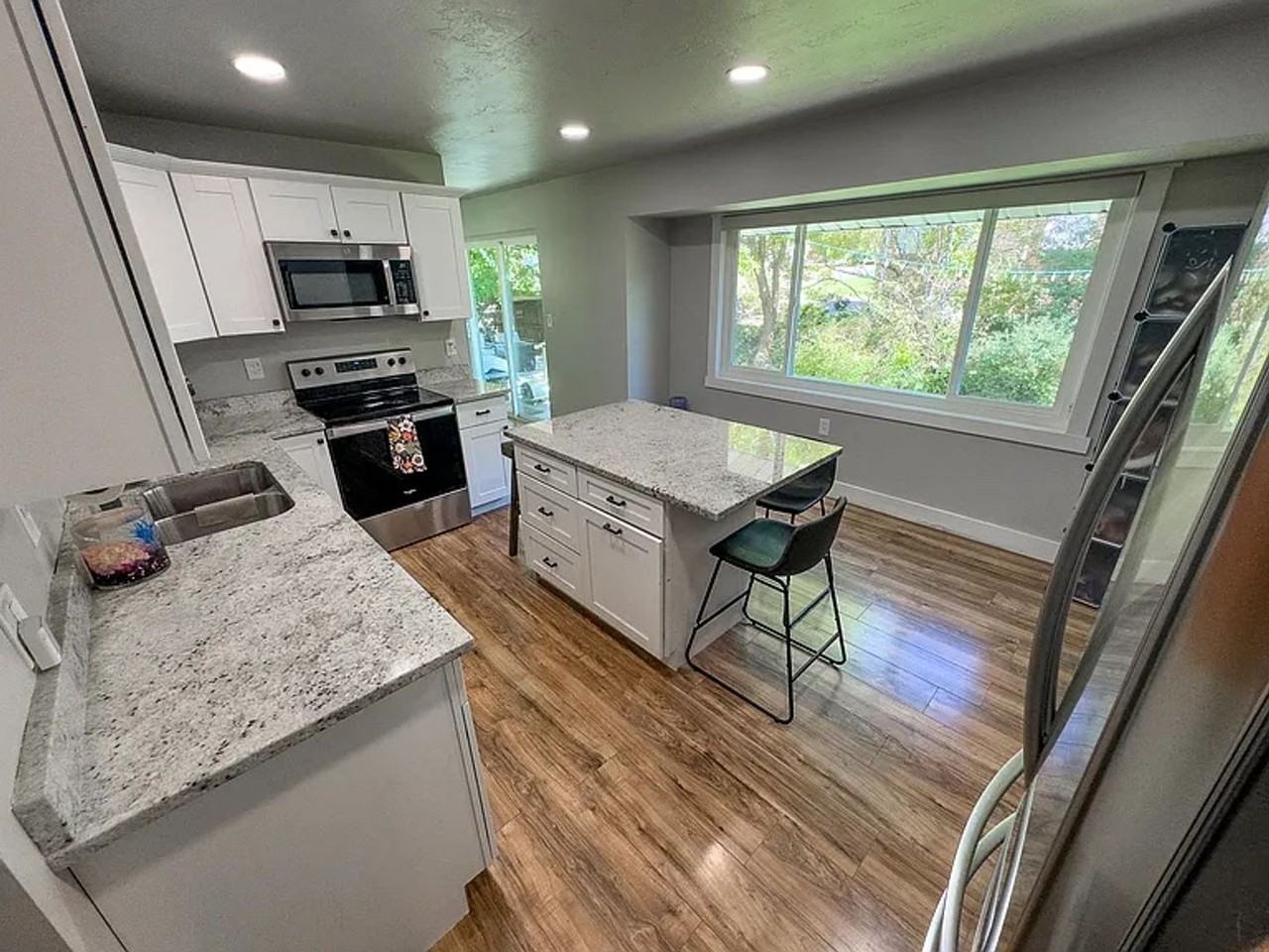 3554 Tyler Ave - Photo 2 of 16