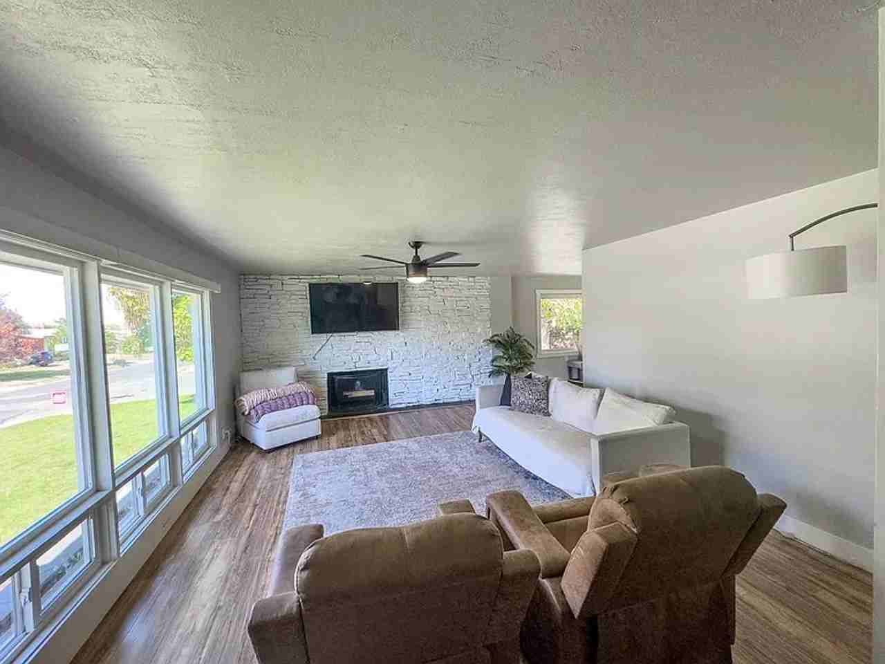 3554 Tyler Ave - Photo 3 of 16