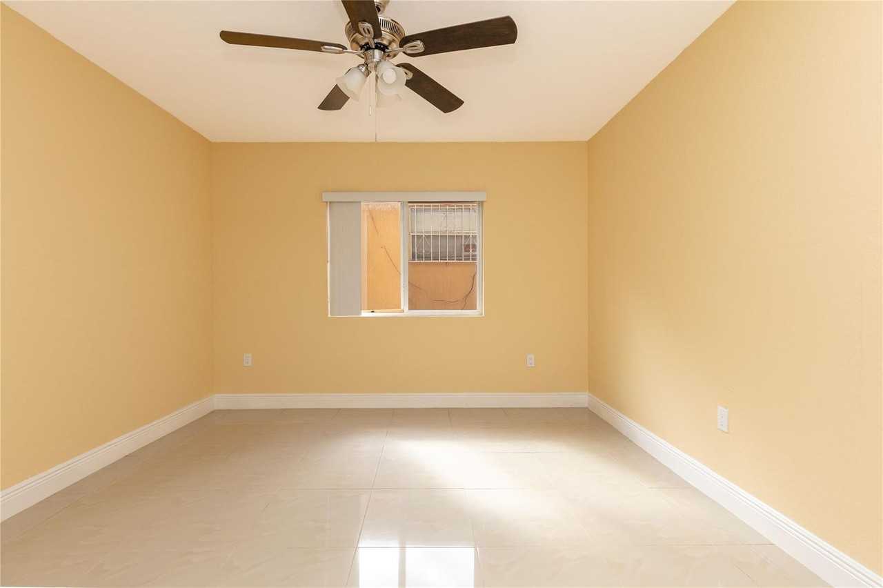 4142 Nw 23rd Ct - Photo 3 of 10