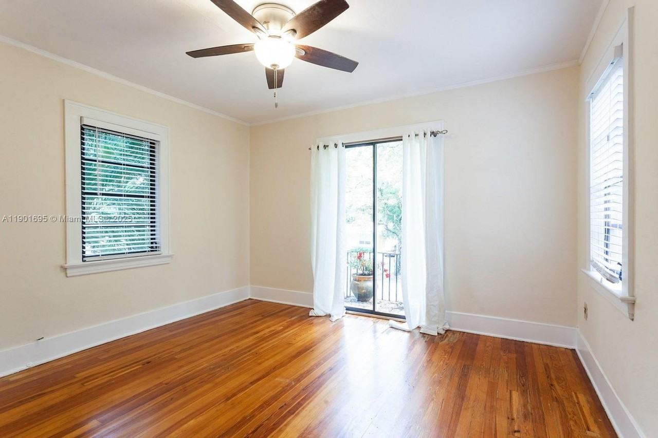 1109 Ferdinand St - Photo 7 of 10