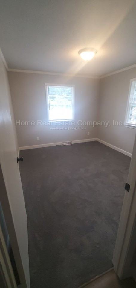 730 Laurel St - Photo 6 of 12