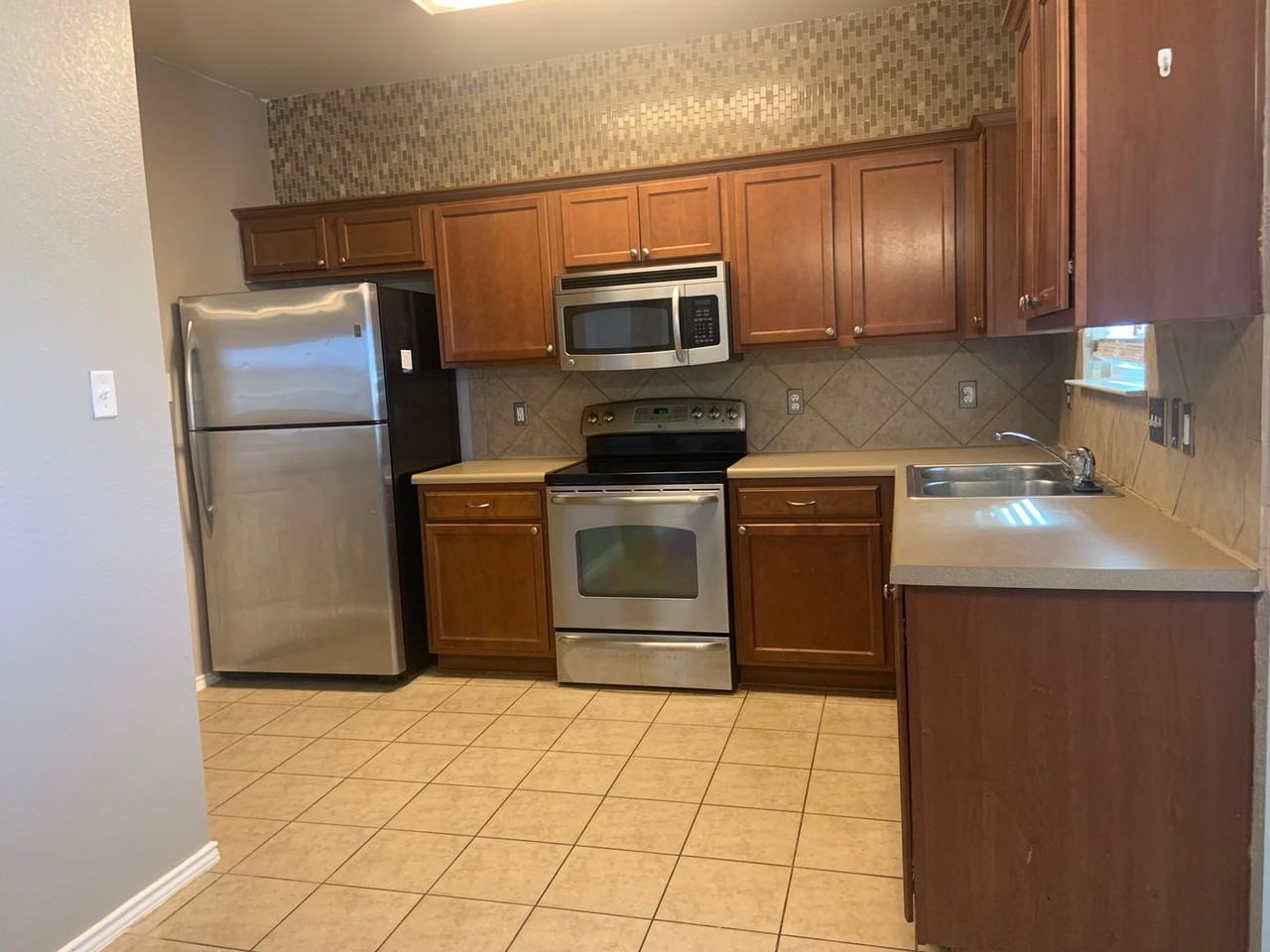 4915 Allegany Dr - Photo 7 of 18