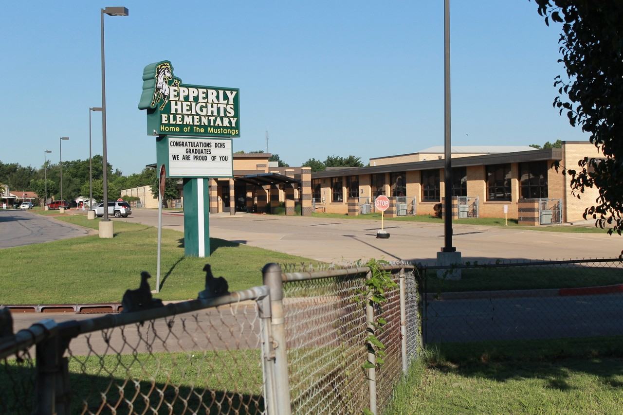 3901 Del Rd - Photo 5 of 14