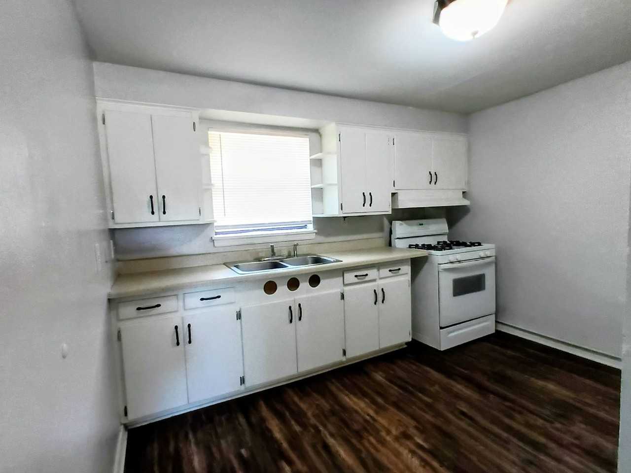 3901 Del Rd - Photo 7 of 14