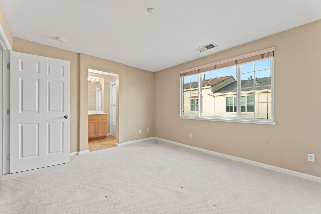 4061 Crandall Cir - Photo 2 of 7