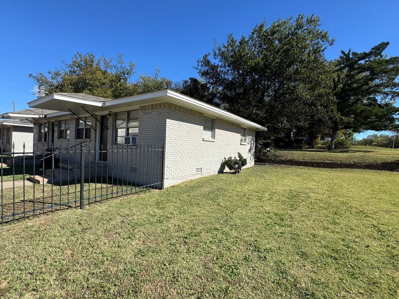 1113 NW Euclid - Photo 6 of 18