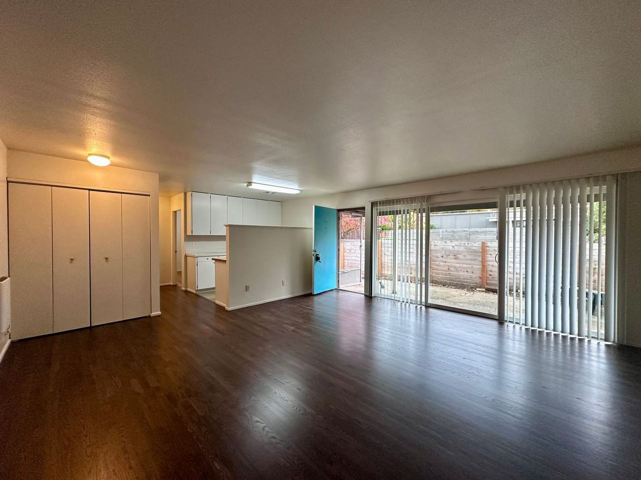 45 Se 73rd Ave Apt H - Photo 5 of 19