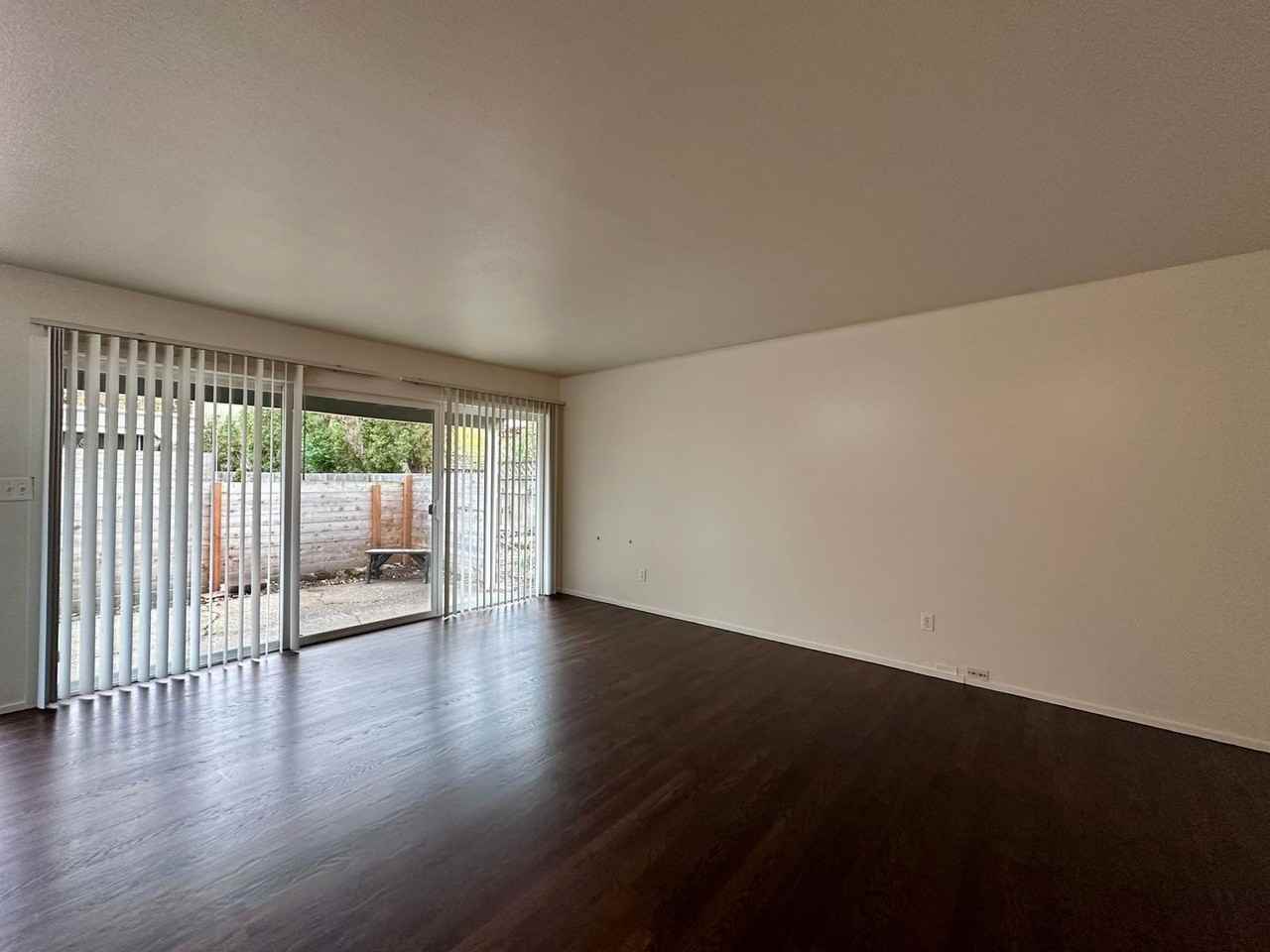 45 Se 73rd Ave Apt H - Photo 6 of 19