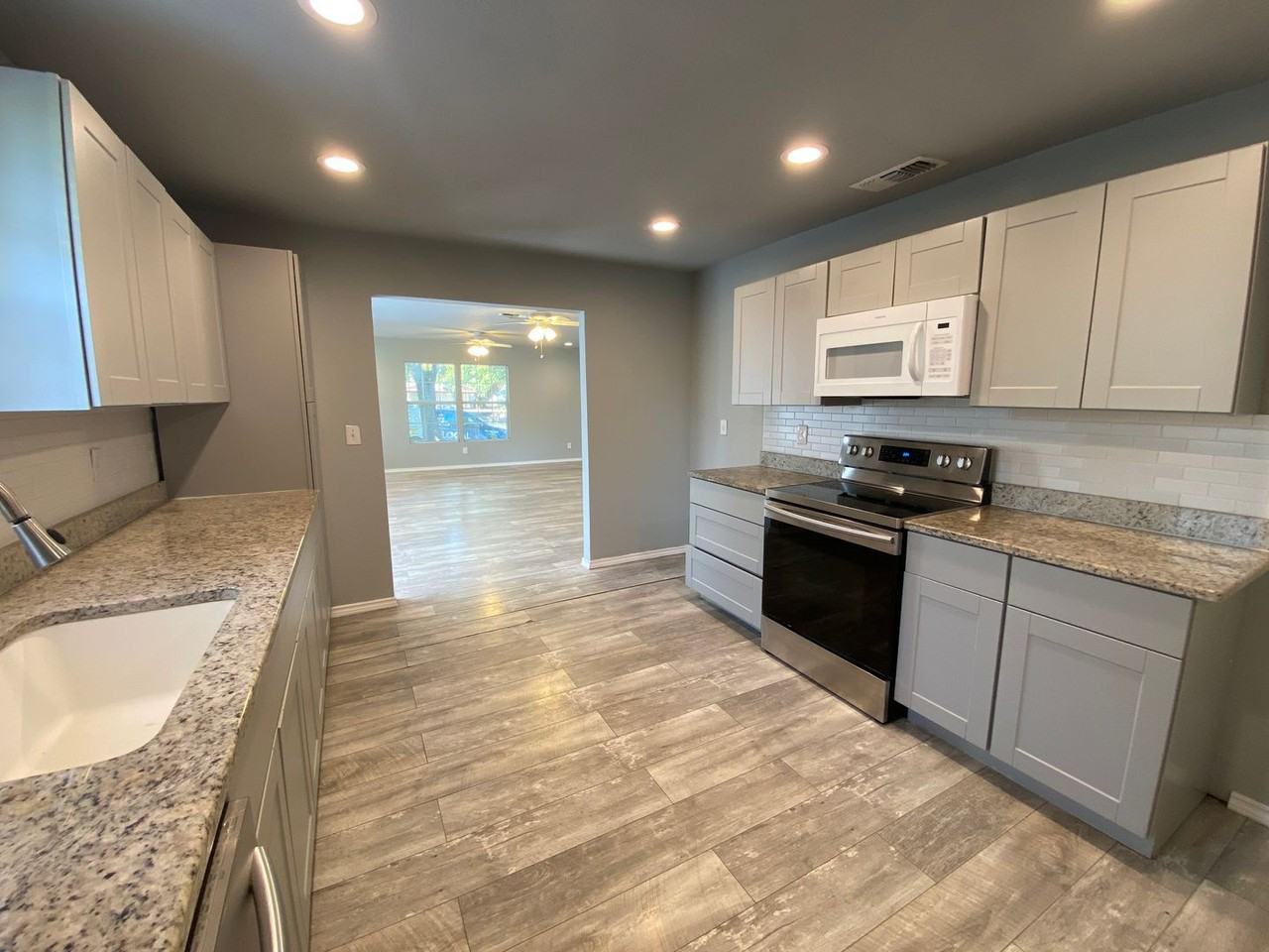 546 Taft Blvd - Photo 3 of 17
