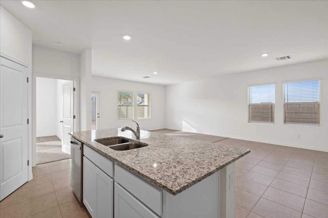 8124 S 64th Dr - Photo 3 of 12