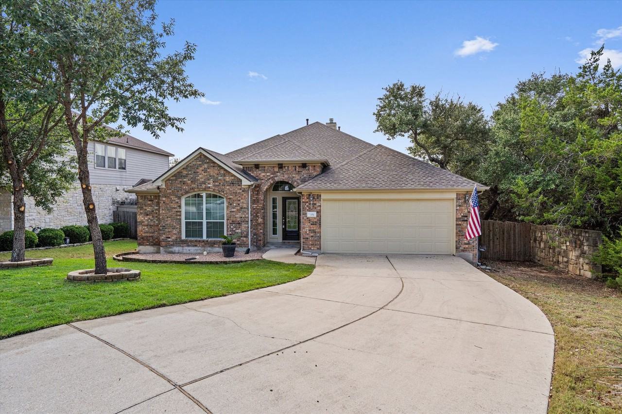 151 Courtland Circle - Photo 2 of 42