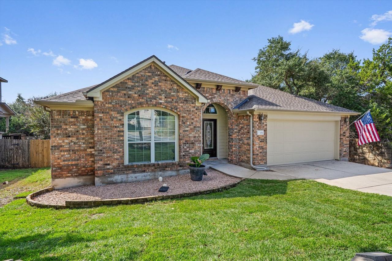 151 Courtland Circle - Photo 3 of 42