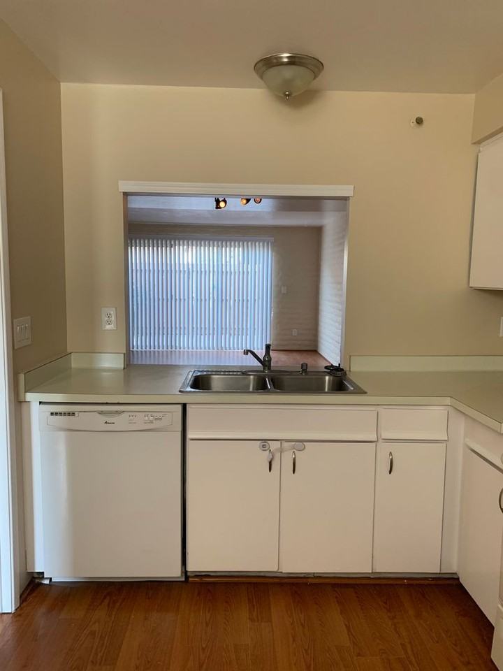 2875 N Tucson Blvd #28 - Photo 3 of 15