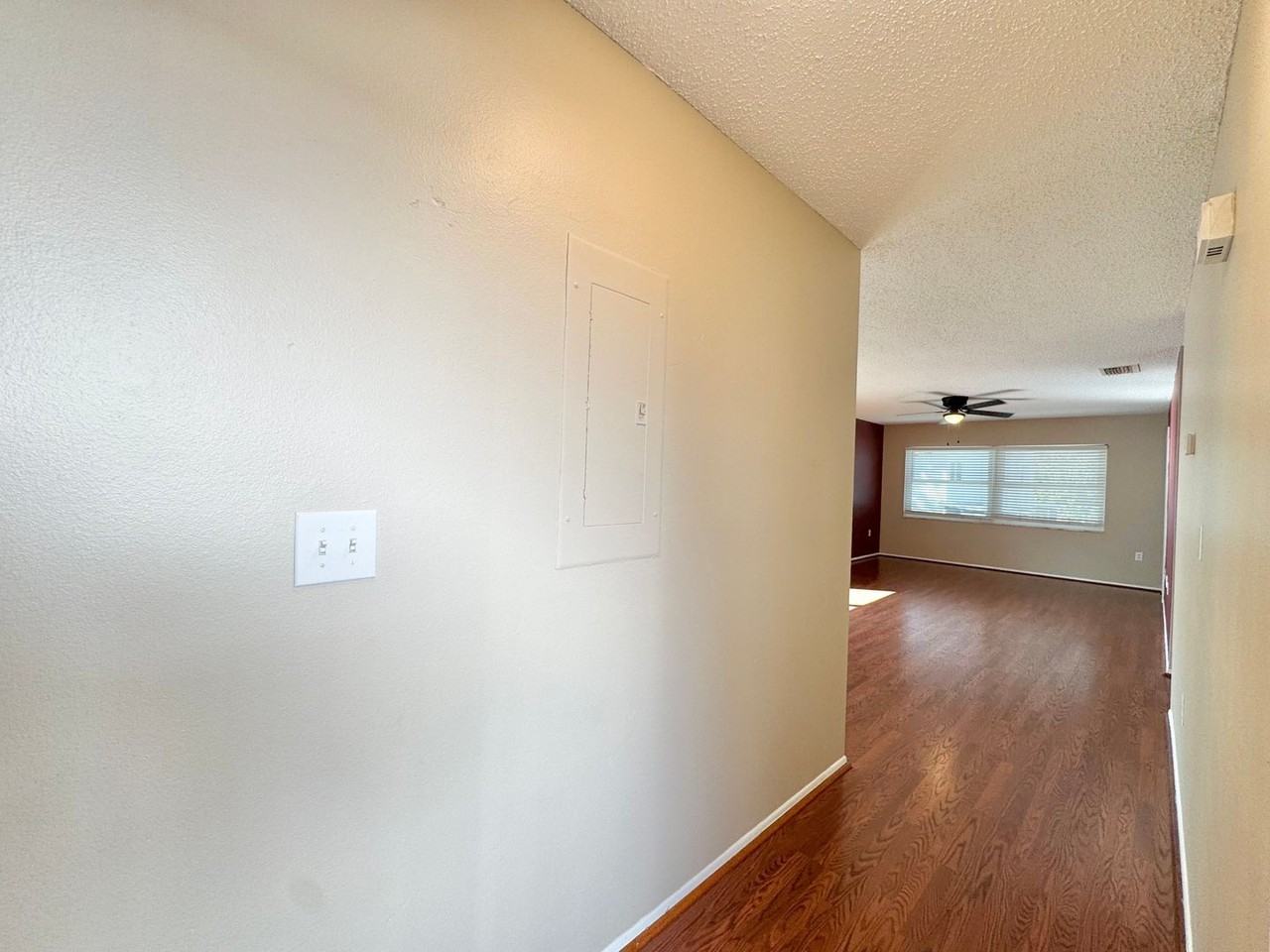 1550 11th St Ne - Photo 2 of 37