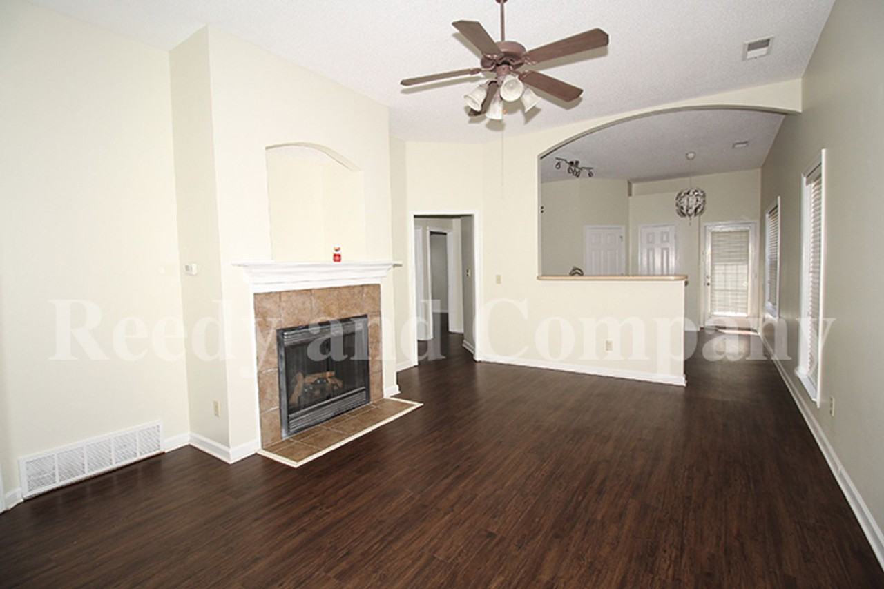 7063 Parkbrook Lane - Photo 6 of 21