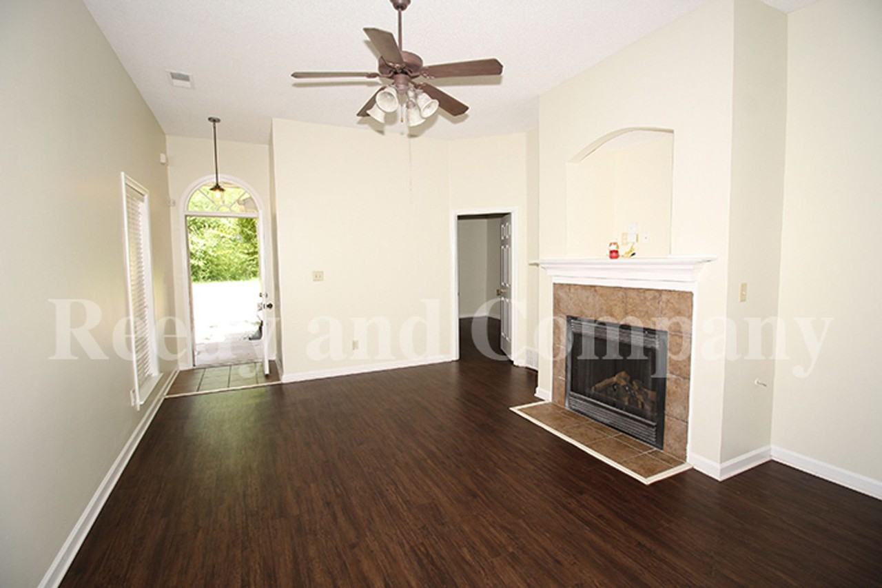 7063 Parkbrook Lane - Photo 7 of 21