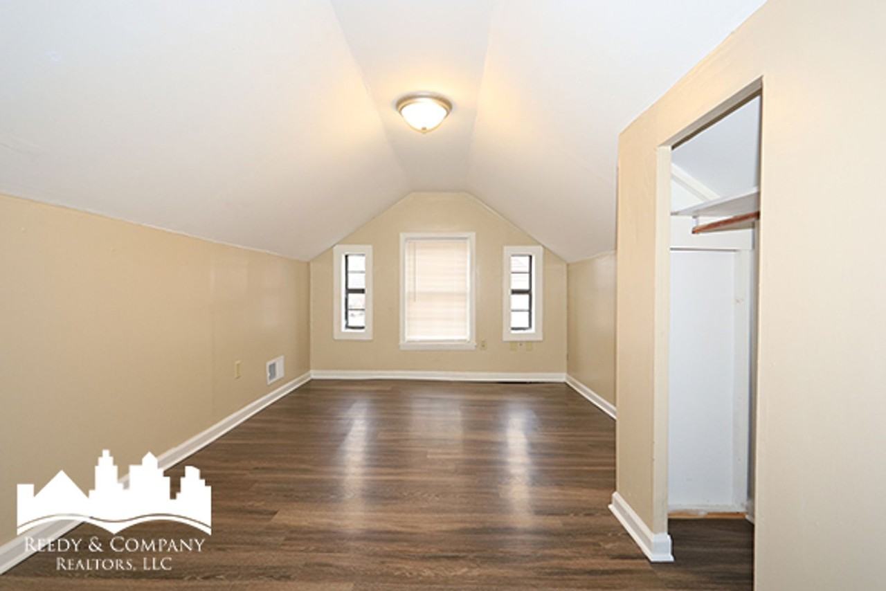 1027 Langton St - Photo 6 of 25