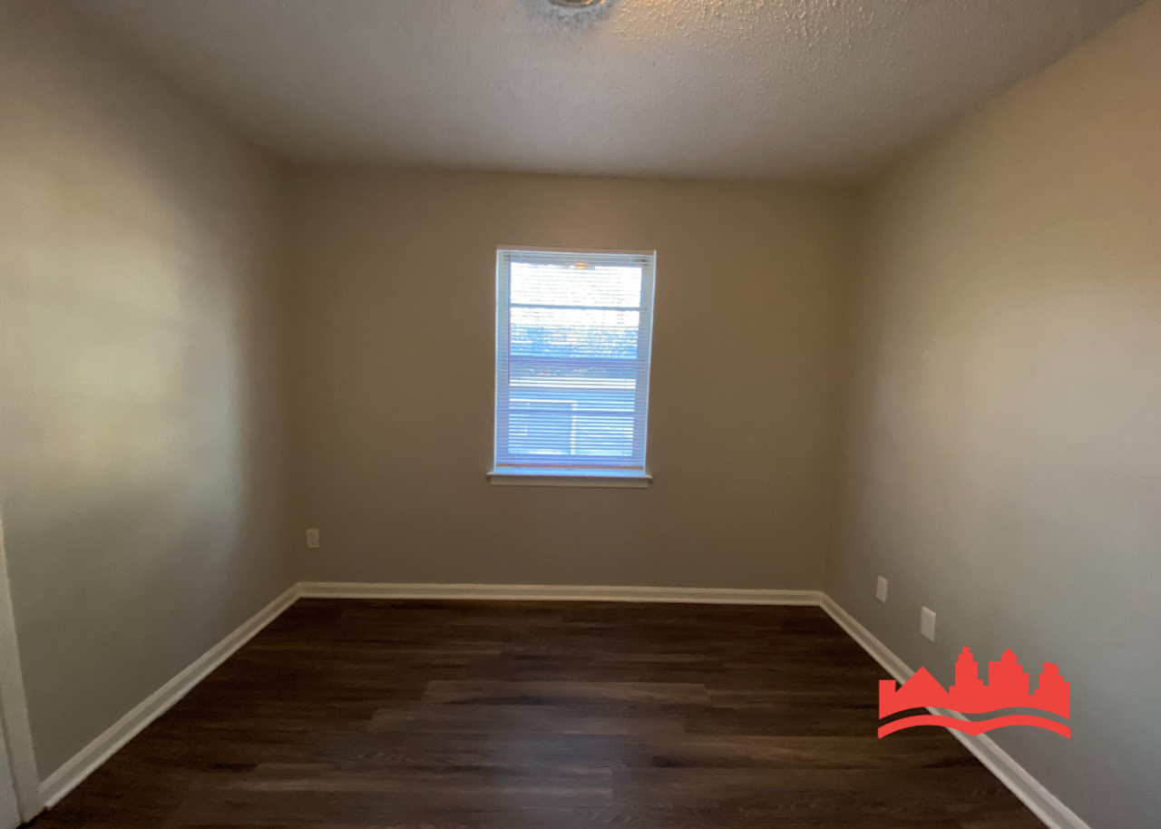 745 Harahan Rd - Photo 5 of 13