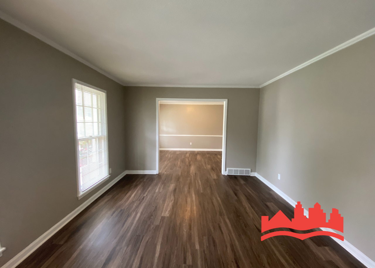 3428 Emerald St - Photo 4 of 20