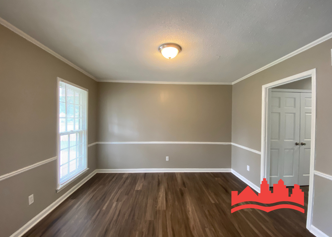 3428 Emerald St - Photo 5 of 20