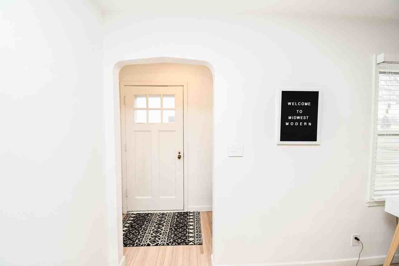 2012 W 22nd St - Photo 3 of 47