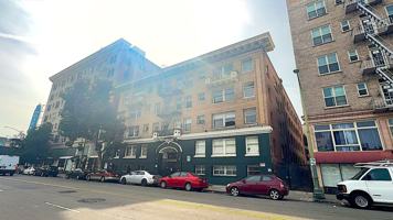 featured image of 1425 Harrison St