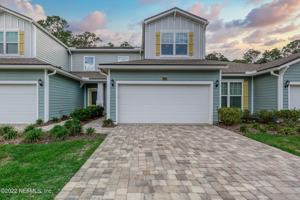 featured image of 674 Coconut Palm Pkwy