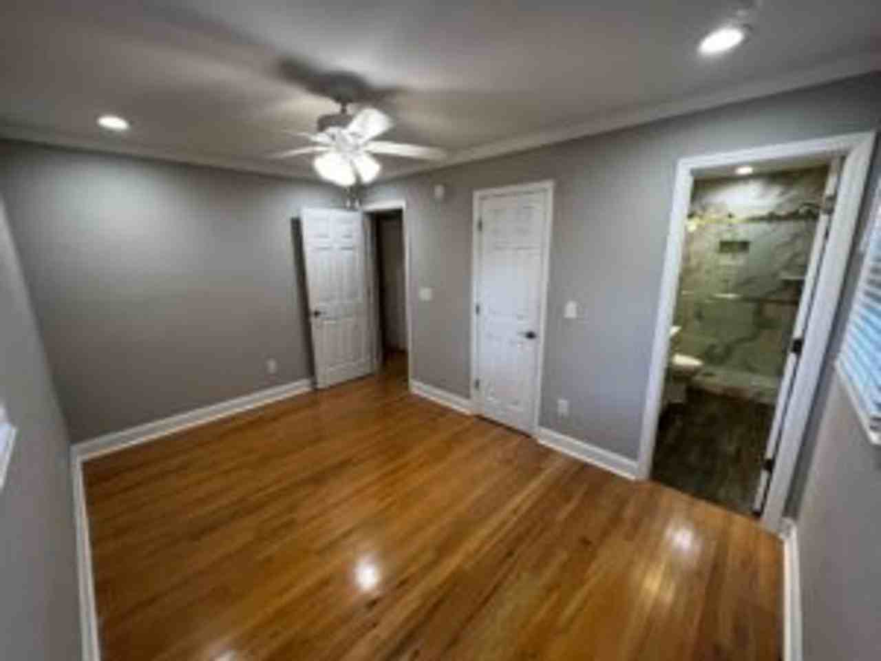 1343 Hermitage Ave - Photo 6 of 19