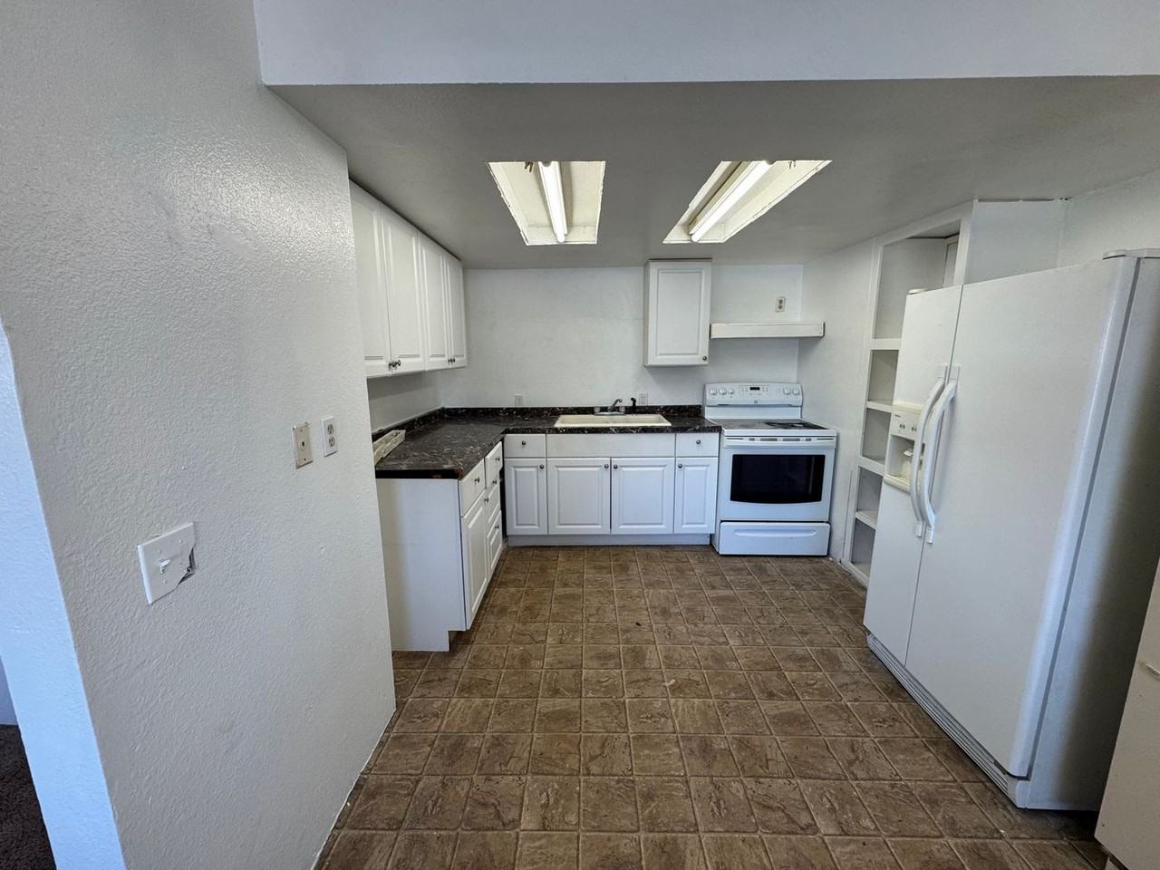 618 Basin St NW - Photo 4 of 10