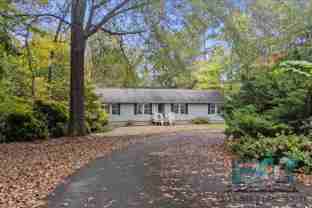 220 Brookstone Dr - Photo 1 of 1