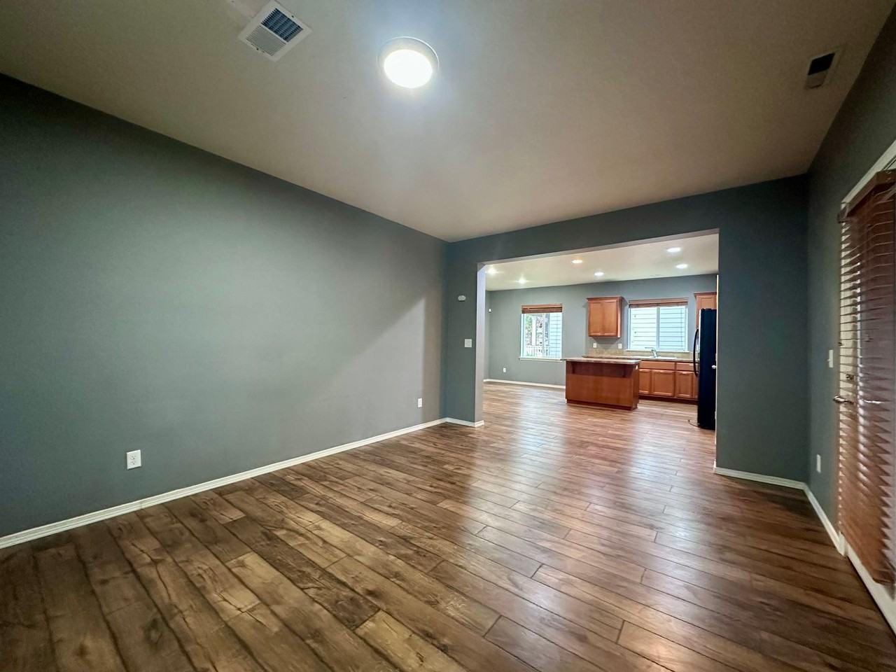 18885 Rose Rd - Photo 4 of 41