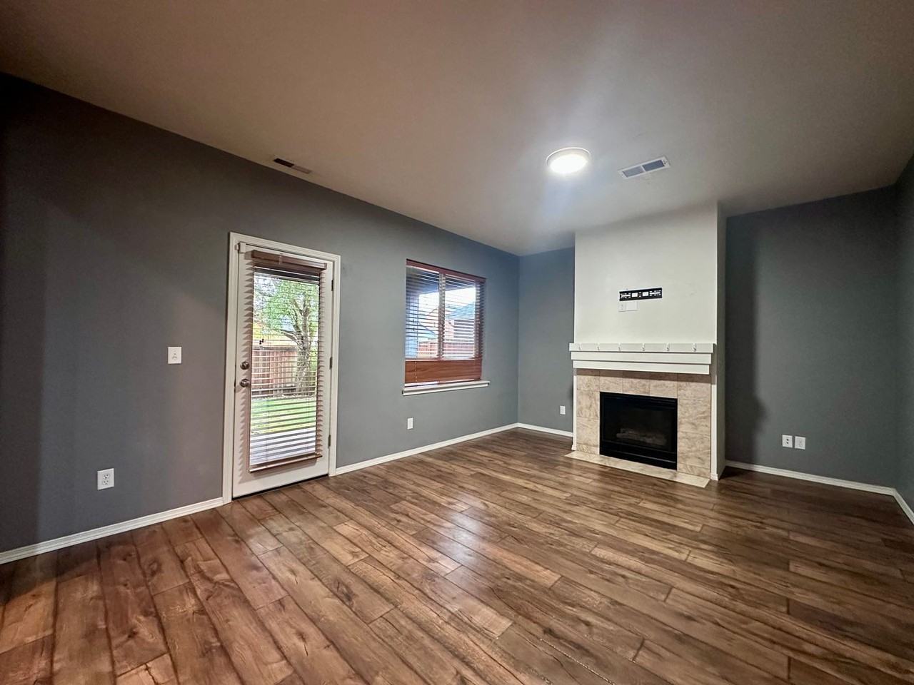 18885 Rose Rd - Photo 6 of 41