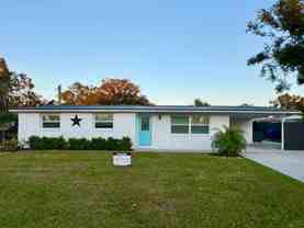 703 Ne 11th Ave - Photo 1 of 1