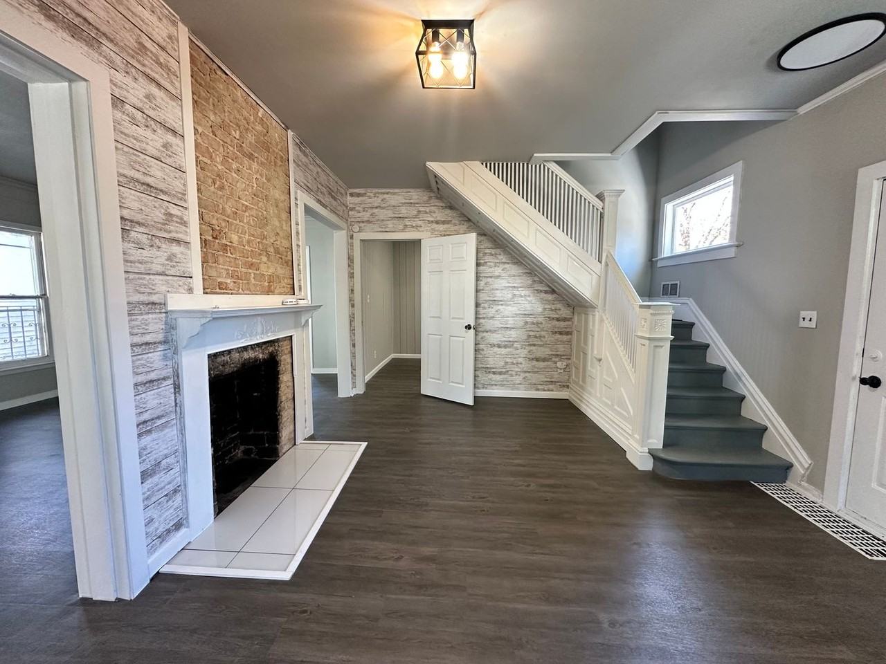 488 Capital Ave Ne - Photo 2 of 26