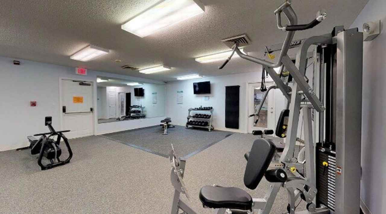 Bradford Pointe Apartments - Photo 2 of 11