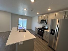 featured image of 1334 S Bullfrog Ln