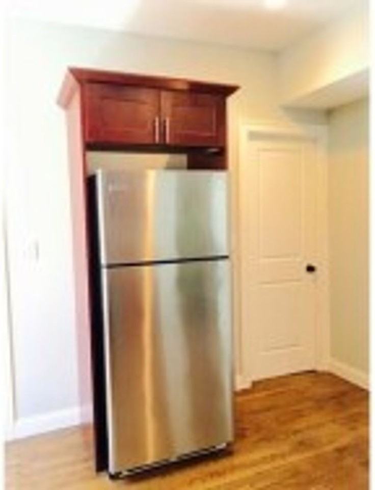 39 Beech Glen St - Photo 7 of 11