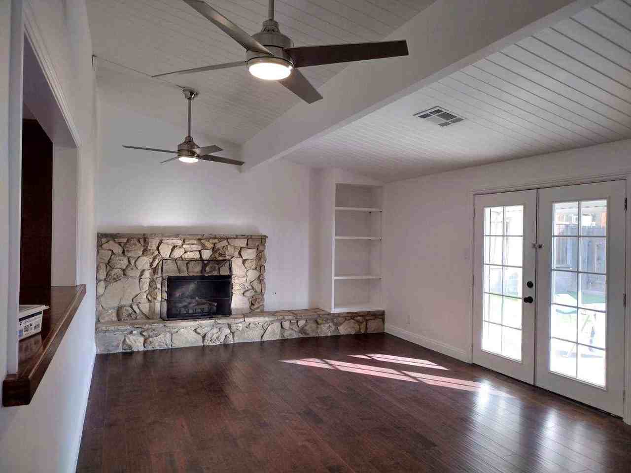 3201 Kaibab Ave - Photo 6 of 15