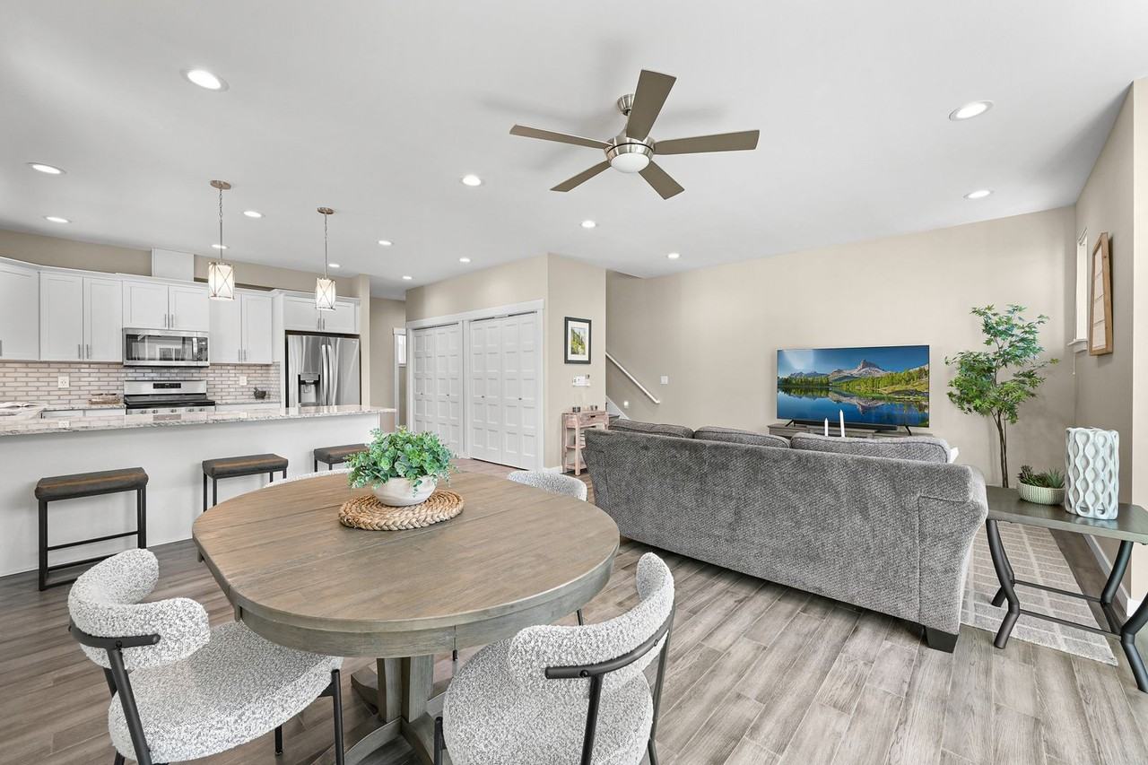 5690 Sunstone Place - Photo 3 of 21