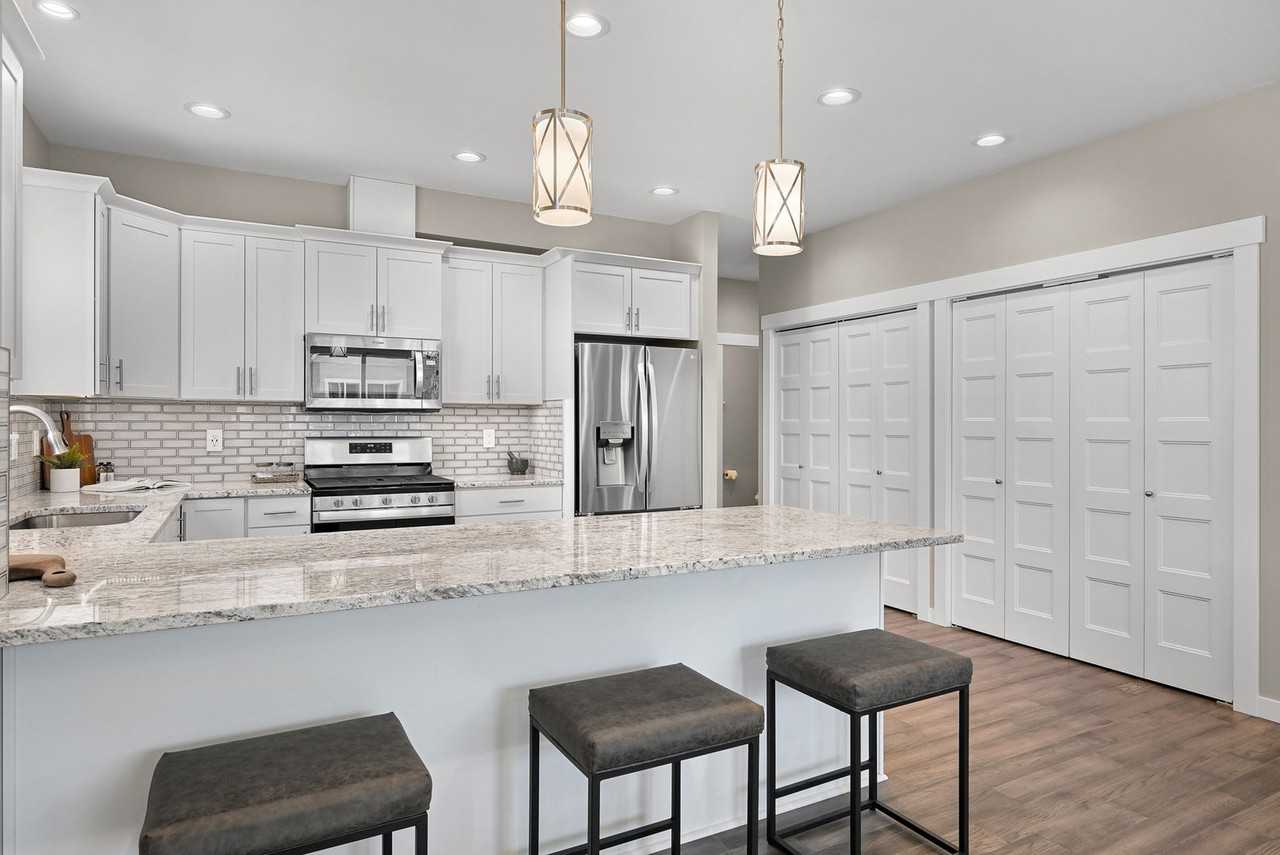 5690 Sunstone Place - Photo 4 of 21