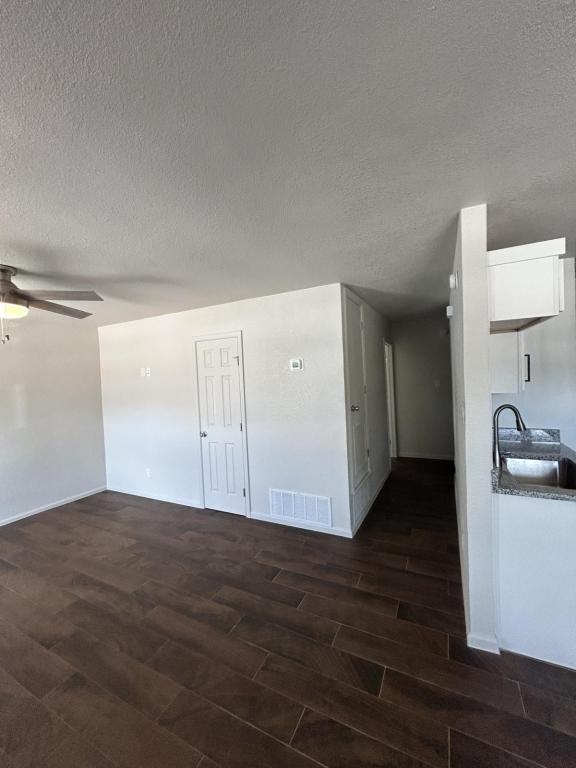1001 Lewis Dr - Photo 2 of 8