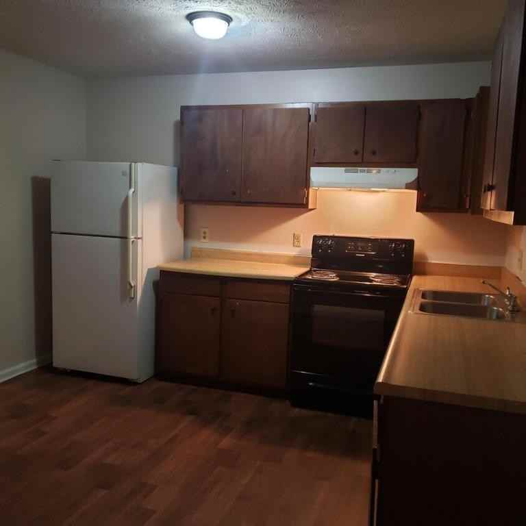 5742 Aftonshire Dr - Photo 2 of 5