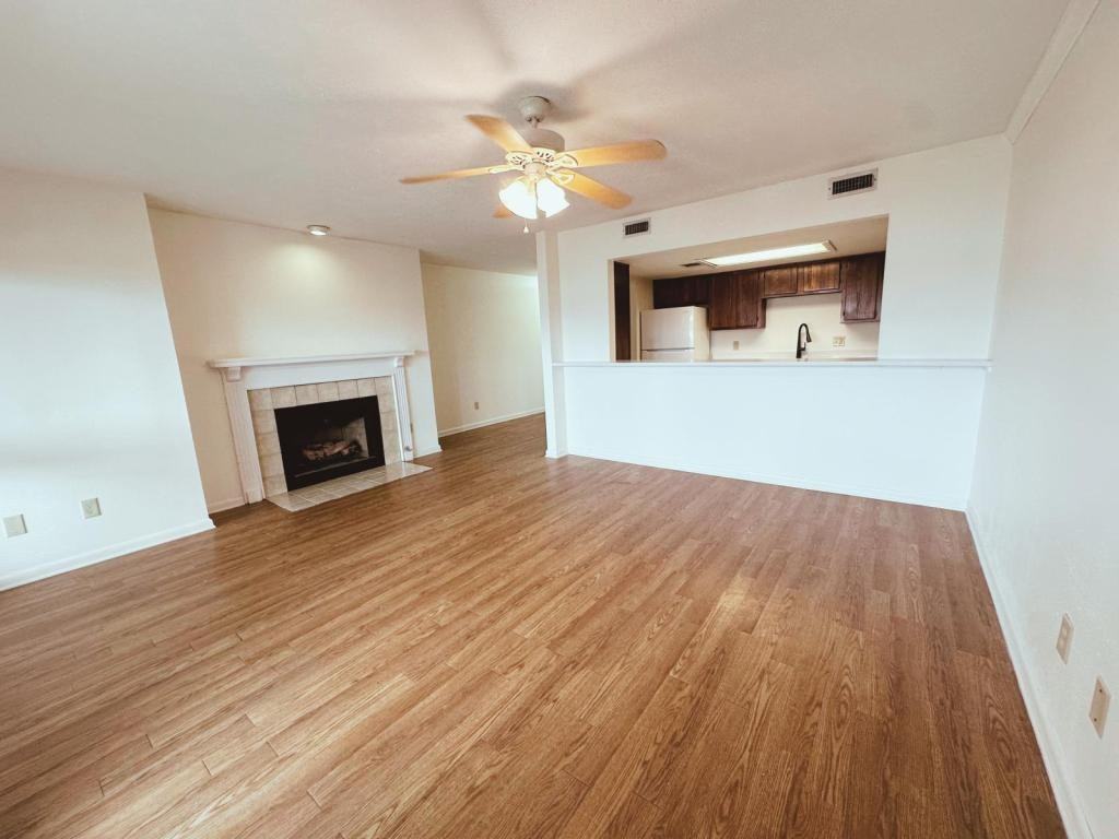 142 Lake Hamilton Dr - Photo 2 of 11