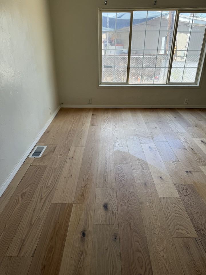 1820 N Aztec Ave - Photo 2 of 9