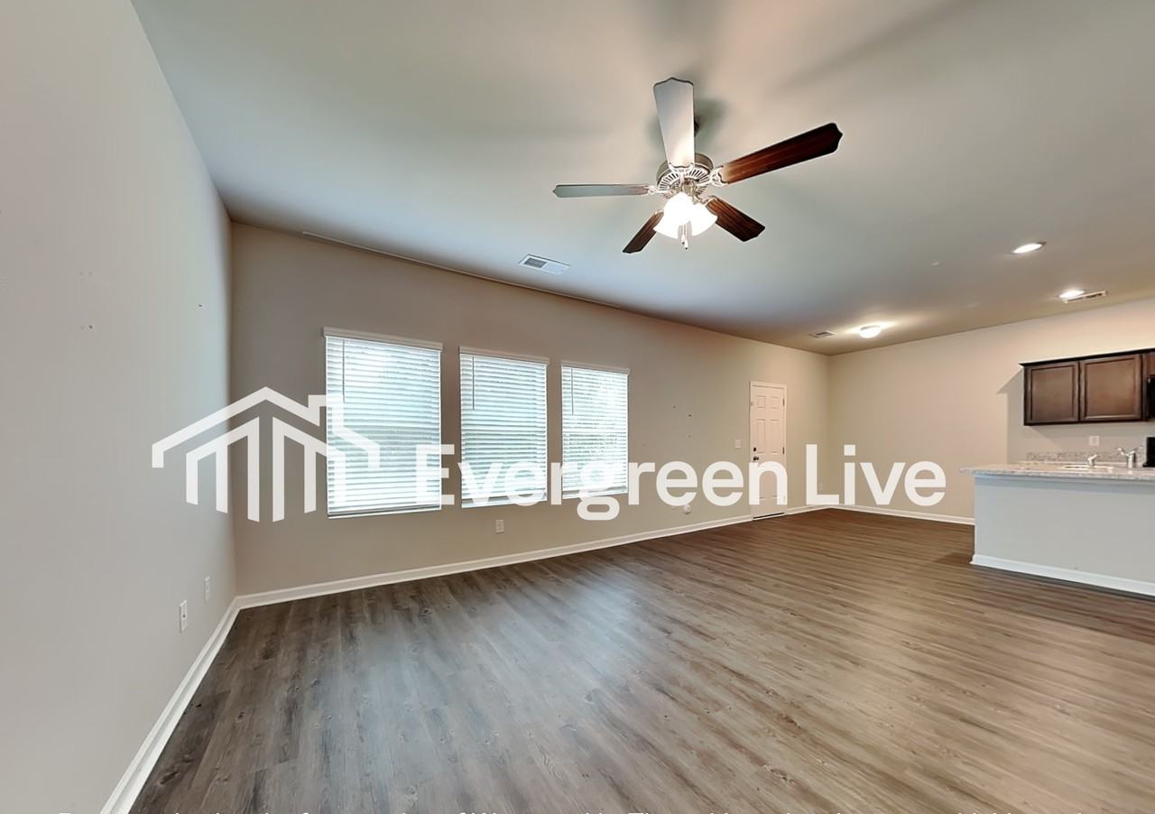 150 Ross Dr - Photo 3 of 17