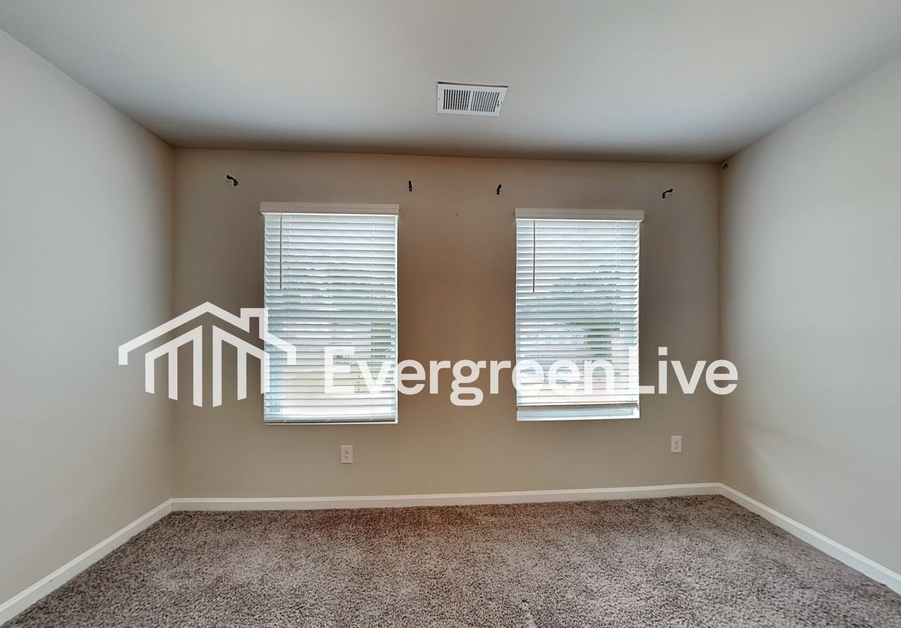 150 Ross Dr - Photo 7 of 17