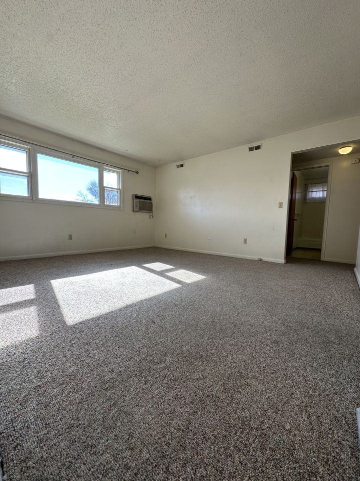 2133 Alderson Ave #2 - Photo 2 of 7