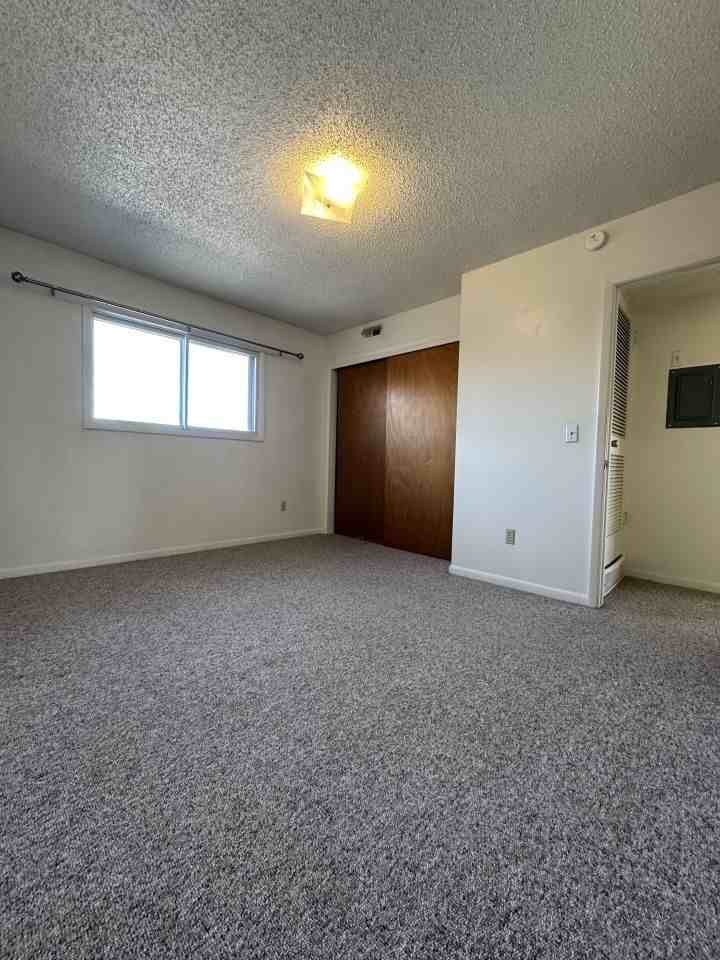 2133 Alderson Ave #2 - Photo 4 of 7