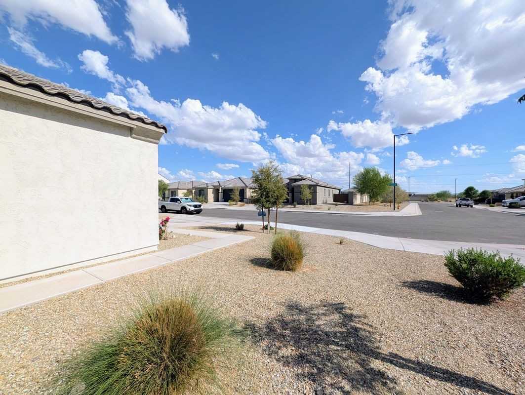 24458 W Verlea Dr - Photo 6 of 50